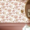 Beyaz zemin üzerine gül kurusu, mürdüm ve bej otantik çiçek motifli Blooming Garden 8302 duvar kağıdı