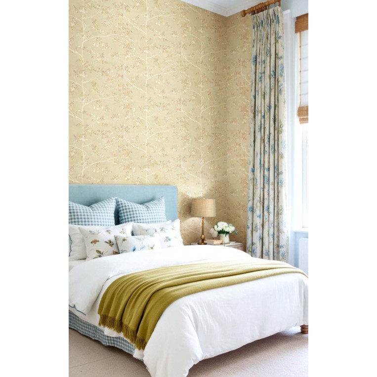 Blooming Garden 8320 Ağaç Dallı Duvar Kağıdı Bej zemin üzeri krem ve pudra ağaç dallı Blooming Garden 8320 duvar kağıdı