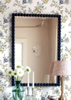 Blooming Garden 8327 Çiçek Desenli Beyaz, Mavi ve Sarı Duvar Kağıdı, 5.33m²