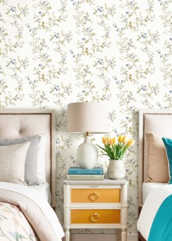 Blooming Garden 8357 Botanik Çiçek Desenli Beyaz ve Mavi Duvar Kağıdı, 5.33m²