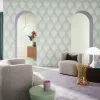 Adaçayı yeşili ve gri tonlarında eşkenar dörtgen damask desenli podyum esintili lüks duvar kağıdı