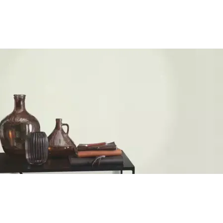 Kırık beyaz ve açık krem tonlarında düz keten kumaş dokulu Alman mimari duvar kağıdı