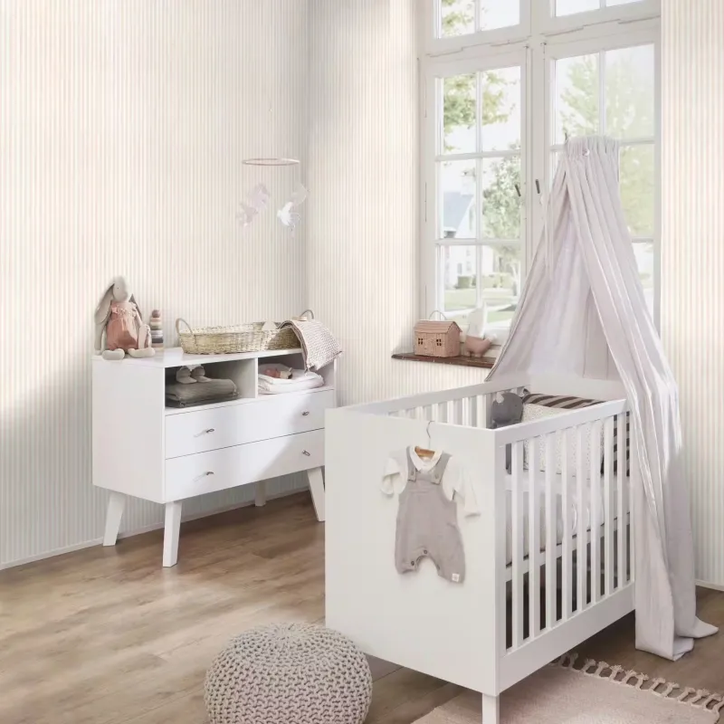 Rasch Kids World 2 252750 krem zeminli el çizimi sulu boya efektli dikey pembe çizgili modern çocuk odası duvar kağıdı