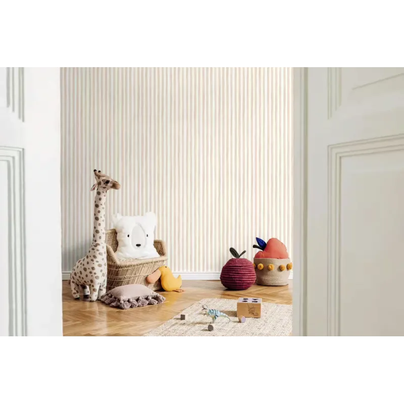 Rasch Kids World 2 252774 krem zeminli dikey ince pudra pembe ve bej çizgili sulu boya desenli çocuk odası duvar kağıdı