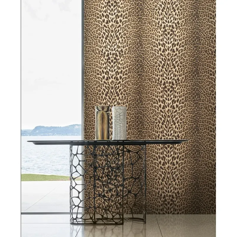 Roberto Cavalli No.9 RC21044 Duvar Kağıdı Siyah zemin üzerine ton-sür-ton leopar desenli kabartma dokulu lüks duvar kağıdı