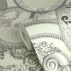 Versace VI 79136-2 Açık Yeşil Madalyon Duvar Kağıdı Açık yeşil, gri ve gümüş tonlarında barok madalyon tabak desenli Versace VI duvar kağıdı