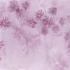 Soluk Mürdüm Sulu Boya Gardenya Çiçekleri Duvar Kağıdı Paneli Project Z61020-3 Buzlu soluk mürdüm pembe zemin üzerinde, üstten sarkan, koyu mürdüm/gül kurusu tonlarda sulu boya efektli Gardenya çiçekleri desenli duvar kağıdı paneli Z61020-3.