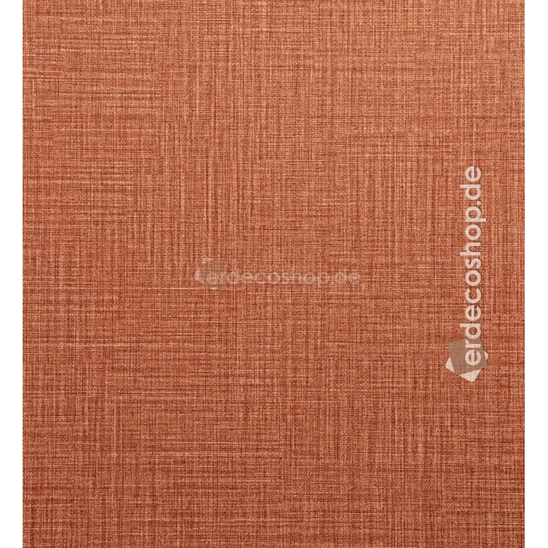 Marrakech Z70720, yanık turuncu (terracotta) renginde, kaba keten veya çarpraz dokuma kumaş dokusunu taklit eden düz renkli duvar kağıdı.