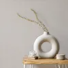 Satin Flowers Z66864 açık bej, çizgili sade modern duvar kağıdı Satin Flowers Z66864 açık bej, çizgili sade modern duvar kağıdı