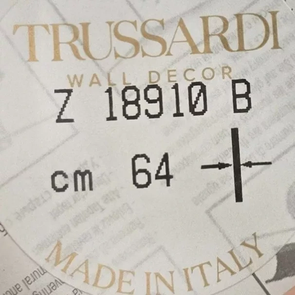 Trussardi 7 Z18910 ile 3 boyutlu organik yaprak desenli duvar kağıdı Açık bej ve altın rengi, kabartmalı dalgalı yaprak desenli modern elyaf duvar kağıdı