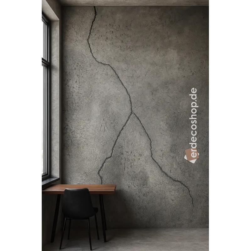 Eskitme Gri Çatlak Beton Efektli Duvar Tasarımı Eskitme gri renkte, belirgin çatlak beton efekti bulunan, dokulu dekoratif duvar tasarımı E110.